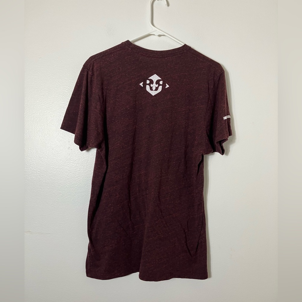 rock revival Tee Men’s M Burgundy Short Sleeves Comfort Logo Graphic Tshirt - Picture 4 of 8